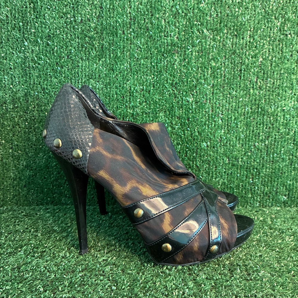 GUESS Leopard Studded Peep Toe Stiletto Platform Snake Heel Brown Womens Size 8M